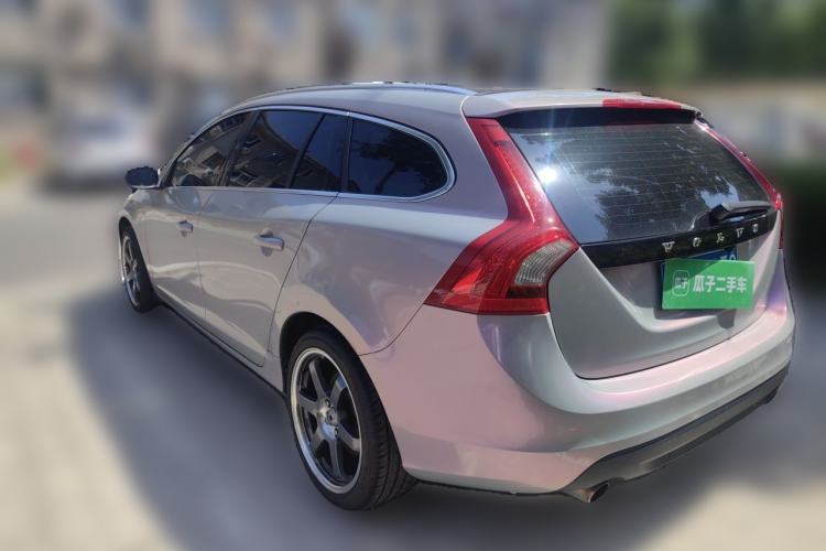 Used Volvo V60 2013 T5 Zhiya Edition Rear Left 45 Deg