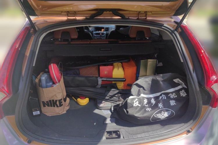 Used Volvo V60 2013 T5 Zhiya Edition Trunk