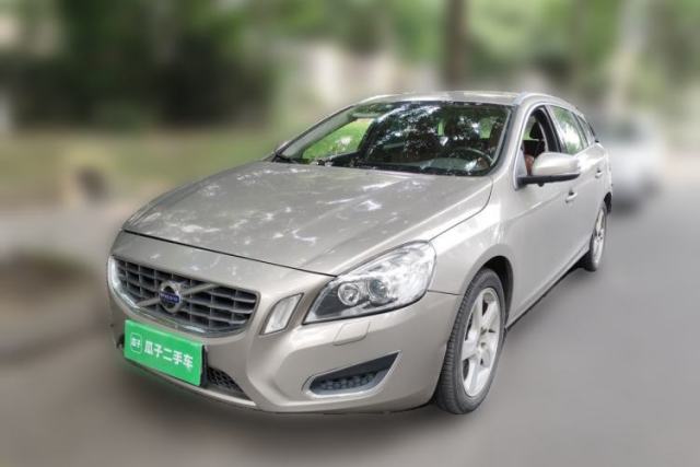 Used Volvo V60 2013 T5 Comfort Edition