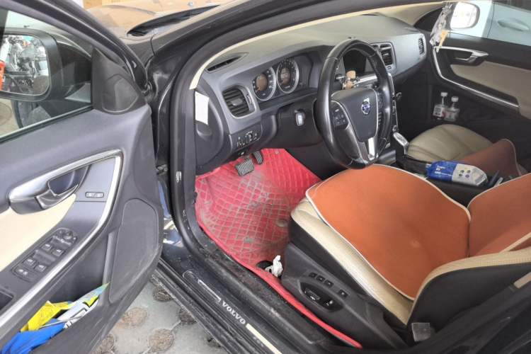 Used Volvo V60 2013 T5 Zhiya Edition Driver Seat