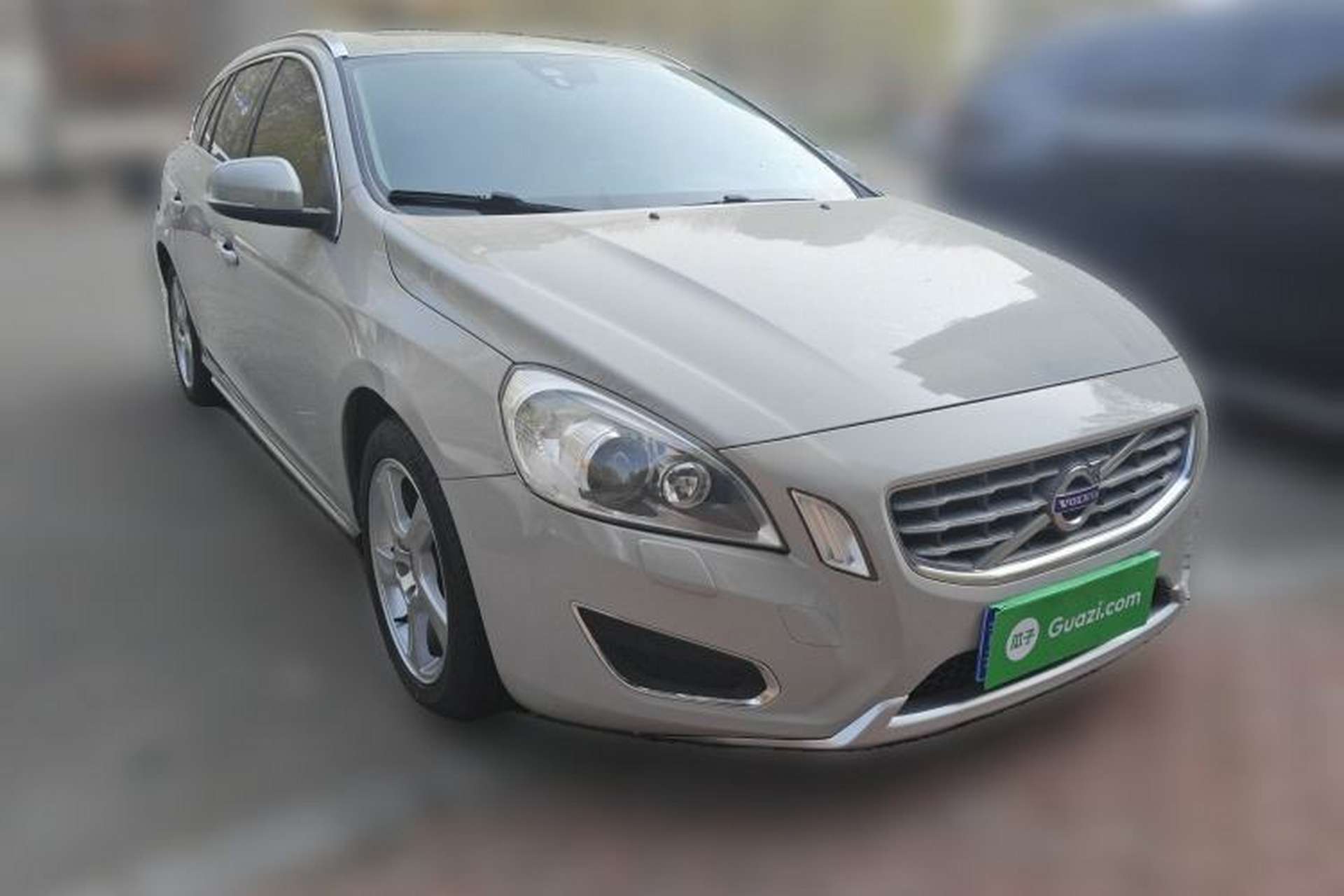 Used Volvo V60 2013 T5 Comfort Edition Front Right 45 Deg