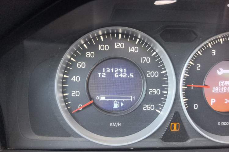 Used Volvo V60 2013 T5 Zhiya Edition Odometer Close Up