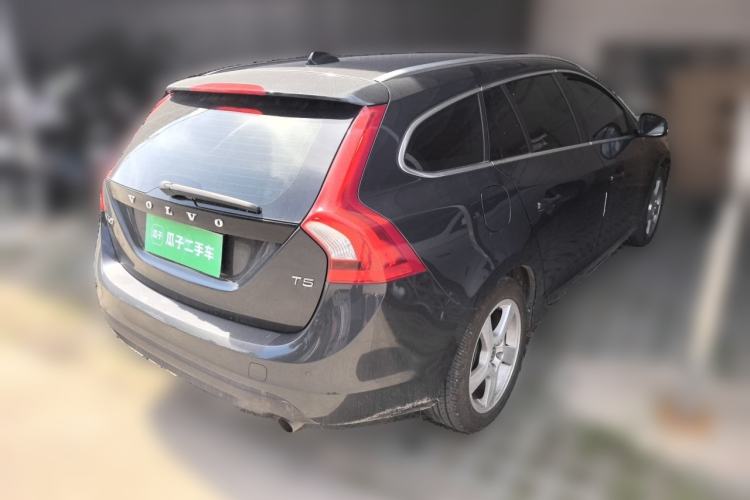 Used Volvo V60 2013 T5 Zhiya Edition Rear Right 45 Deg