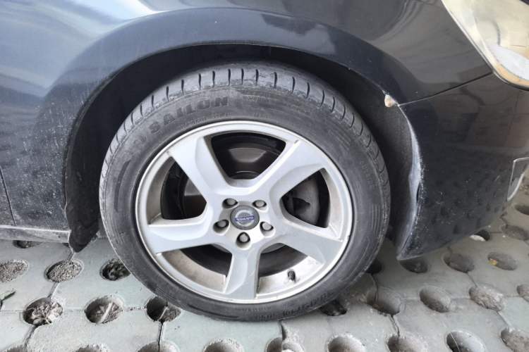 Used Volvo V60 2013 T5 Zhiya Edition Right Front Wheel Hub