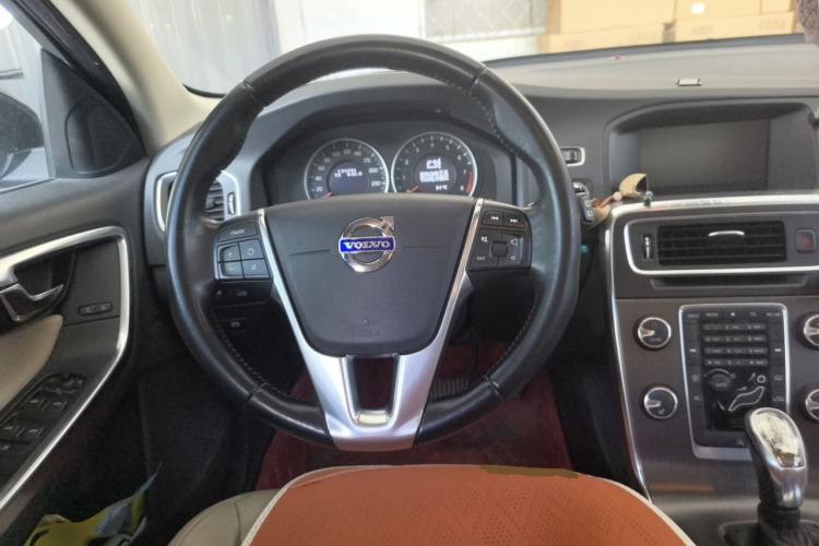 Used Volvo V60 2013 T5 Zhiya Edition Steering Wheel