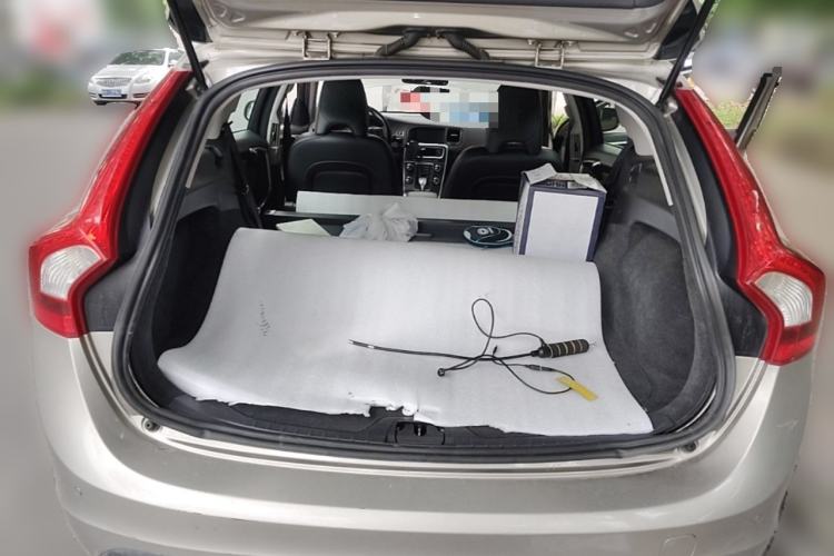 Used Volvo V60 2013 T5 Comfort Edition Trunk