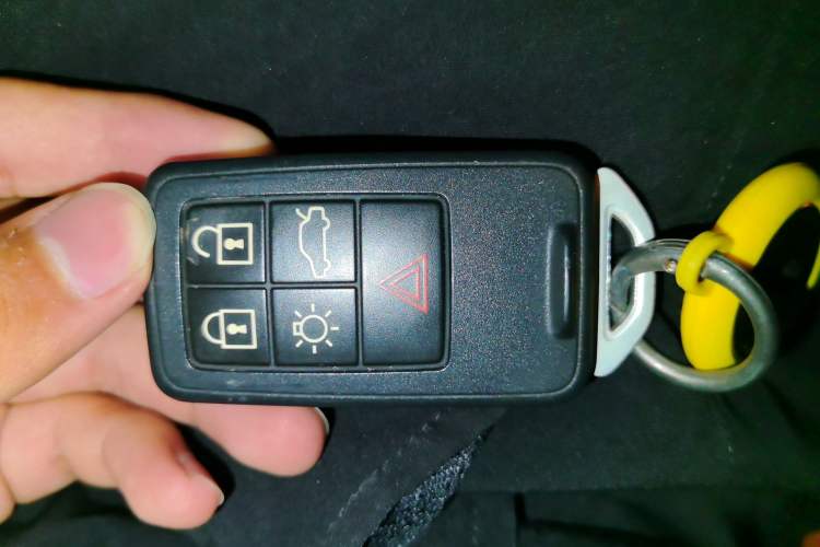 Used Volvo V60 2013 T5 Smart Edition Vehicle Key