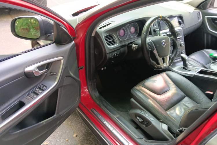 Used Volvo V60 2013 T5 Smart Edition Driver Seat