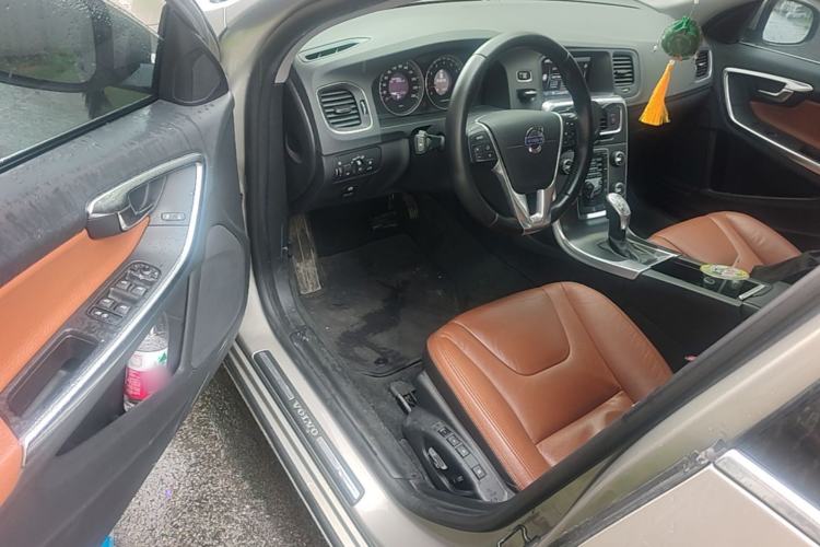 Used Volvo V60 2013 T5 Comfort Edition Driver Seat