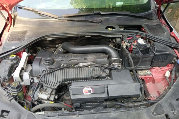 Used Volvo V60 2013 T5 Smart Edition Engine Bay