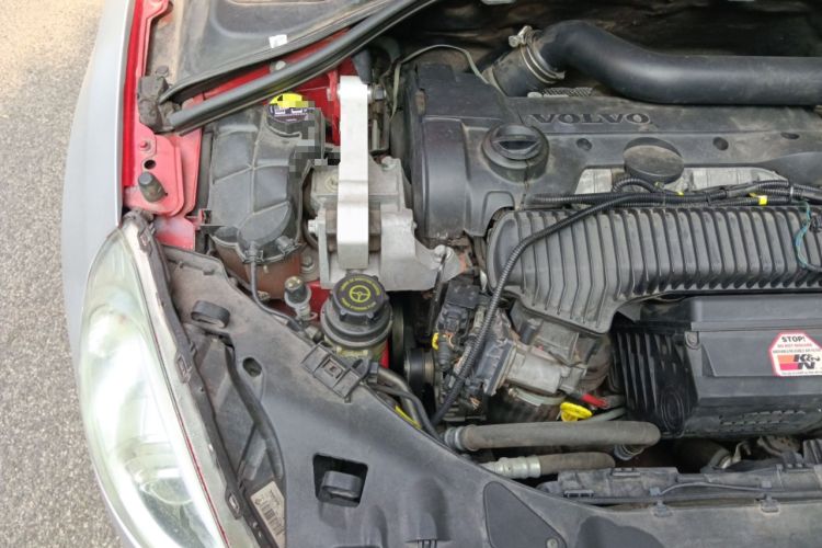 Used Volvo V60 2013 T5 Smart Edition Engine Bay Right