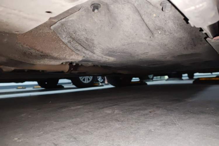 Used Volvo V60 2013 T5 Prestige Edition Chassis Front Left