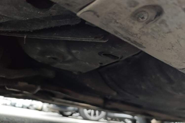 Used Volvo V60 2013 T5 Zhiya Edition Chassis Front Left