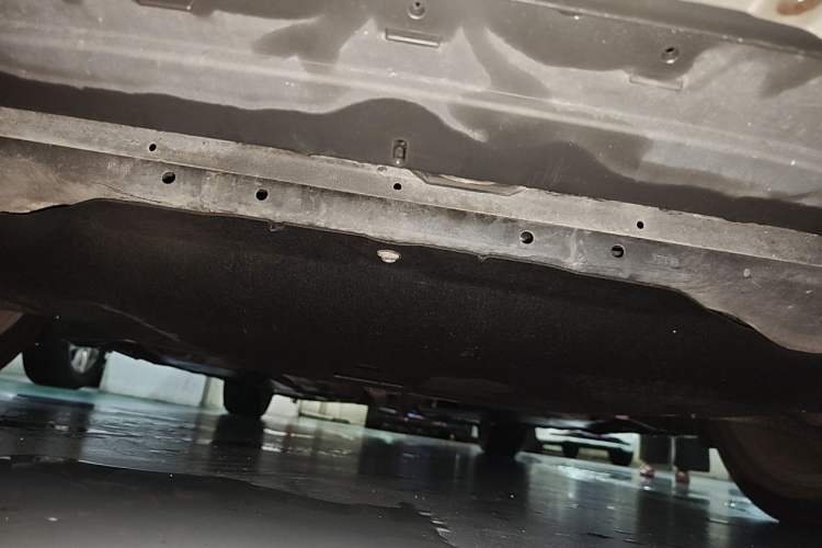 Used Volvo V60 2013 T5 Zhiya Edition Chassis Front