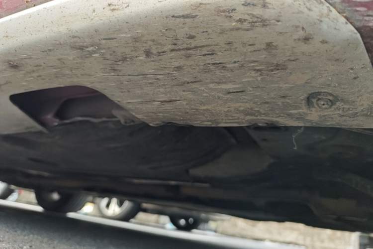 Used Volvo V60 2013 T5 Zhiya Edition Chassis Front Right
