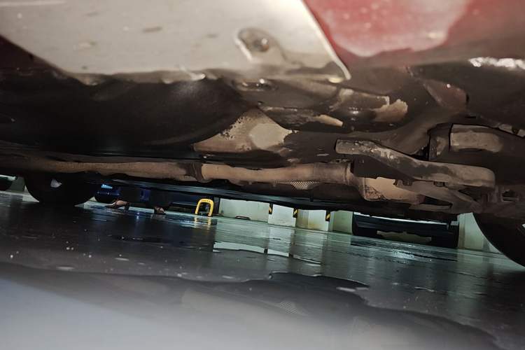 Used Volvo V60 2013 T5 Zhiya Edition Chassis Front Right