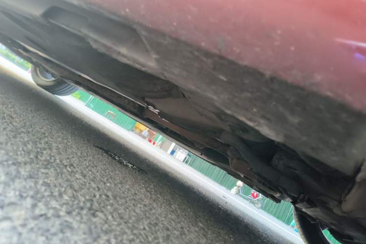 Used Volvo V60 2013 T5 Zhiya Edition Chassis Front Right