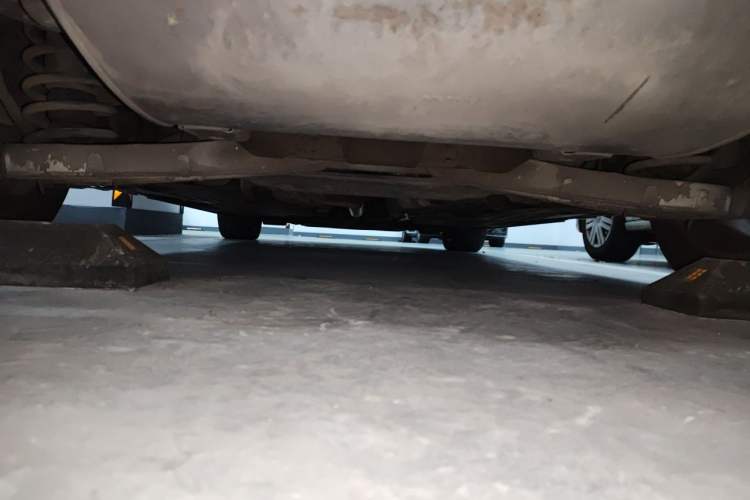 Used Volvo V60 2013 T5 Prestige Edition Chassis Rear