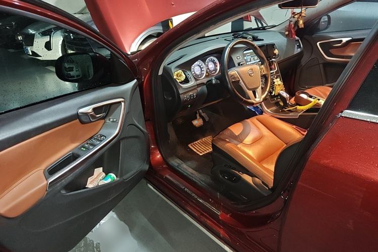 Used Volvo V60 2013 T5 Zhiya Edition Driver Seat