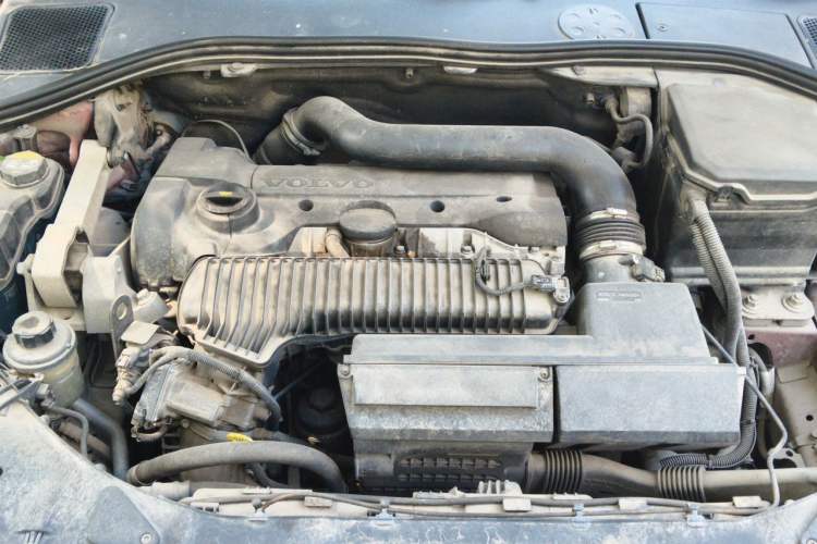 Used Volvo V60 2013 T5 Smart Edition Engine Bay