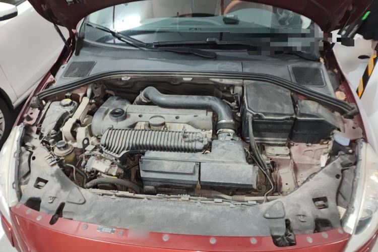 Used Volvo V60 2013 T5 Prestige Edition Engine Bay