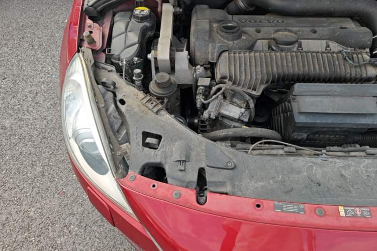 Used Volvo V60 2013 T5 Zhiya Edition Engine Bay Right