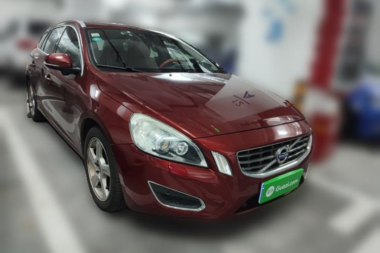 Used Volvo V60 2013 T5 Prestige Edition Front Right 45 Deg