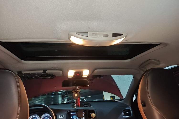 Used Volvo V60 2013 T5 Zhiya Edition Headliner