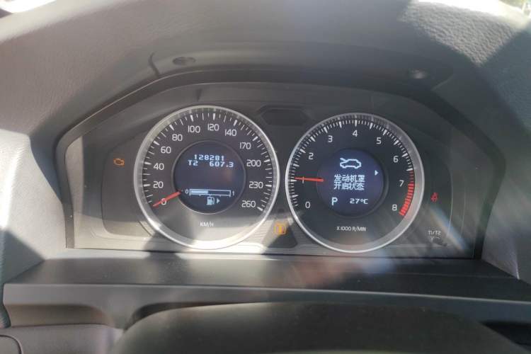Used Volvo V60 2013 T5 Smart Edition Instrument Cluster