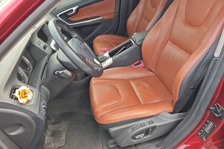 Used Volvo V60 2013 T5 Zhiya Edition Left Front Seat