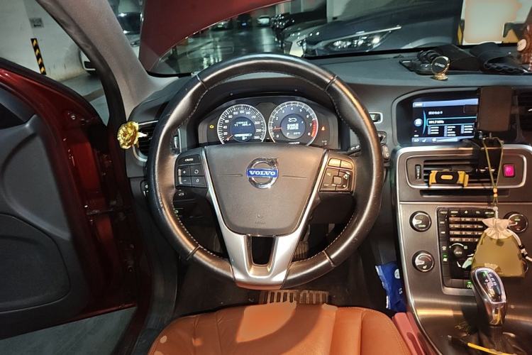 Used Volvo V60 2013 T5 Zhiya Edition Steering Wheel