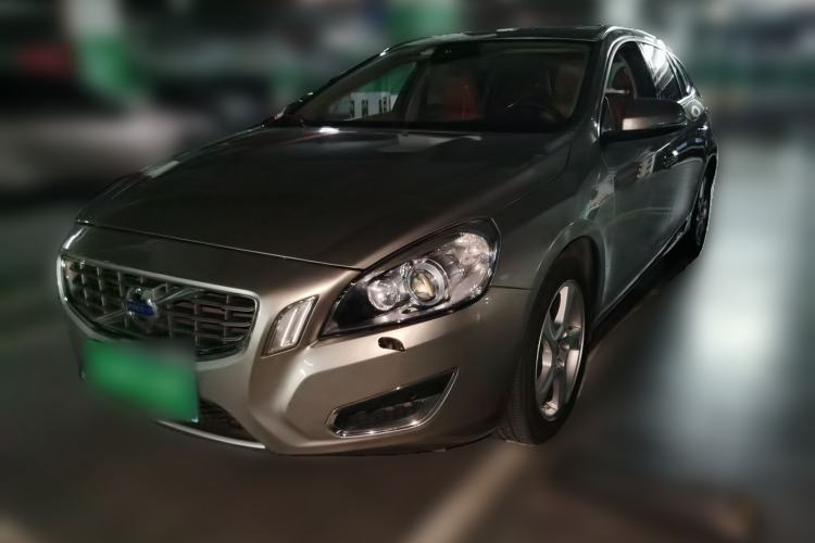 Used Volvo V60 2013 T5 Zhiya Edition Guazi used car, China used car export, Used car for sale, Used  cars, Cheapest cars for sale
