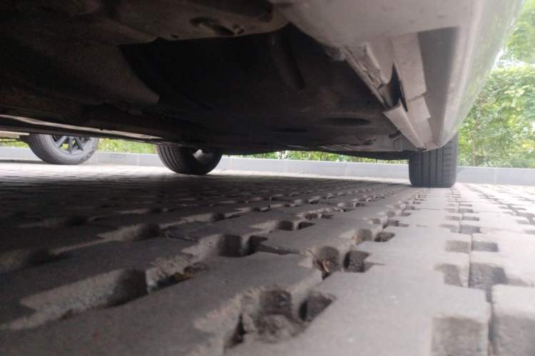 Used Volvo V60 2013 T5 Smart Edition Chassis Front Left