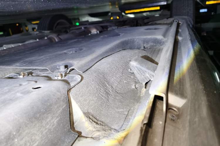 Used Volvo V60 2013 T5 Zhiya Edition Chassis Front Left