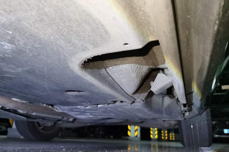 Used Volvo V60 2013 T5 Zhiya Edition Chassis Rear Left