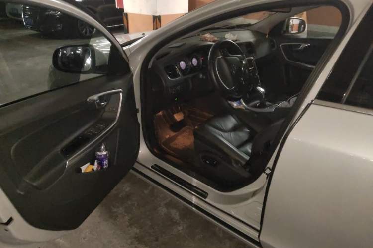Used Volvo V60 2013 T5 Zhiya Edition Driver Seat
