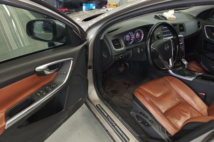 Used Volvo V60 2013 T5 Zhiya Edition Driver Seat