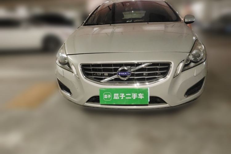 Used Volvo V60 2013 T5 Zhiya Edition Front