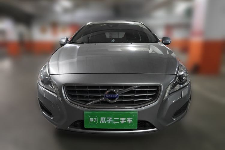 Used Volvo V60 2013 T5 Zhiya Edition Front