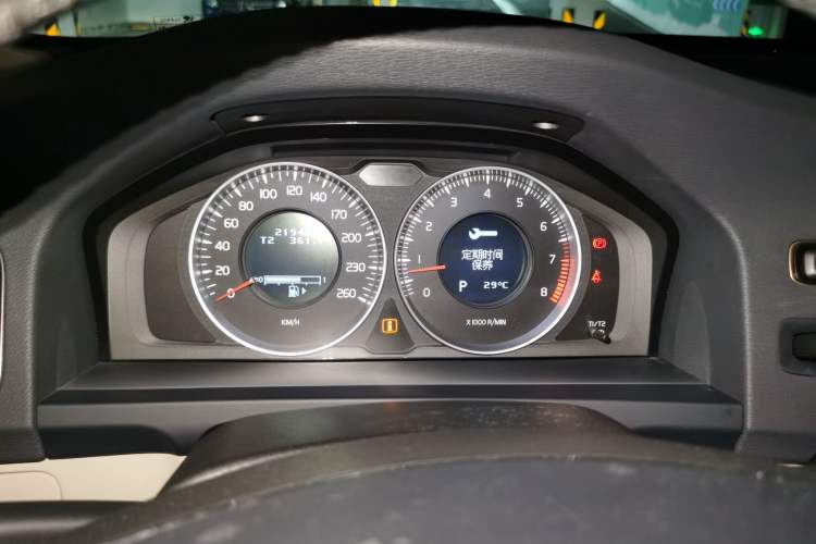 Used Volvo V60 2013 T5 Zhiya Edition Instrument Cluster
