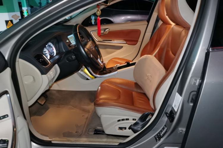 Used Volvo V60 2013 T5 Zhiya Edition Left Front Seat