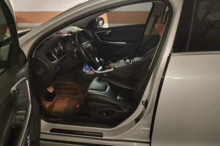 Used Volvo V60 2013 T5 Zhiya Edition Left Front Seat