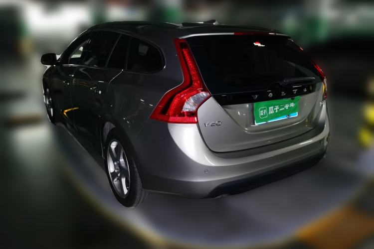 Used Volvo V60 2013 T5 Zhiya Edition Rear Left 45 Deg