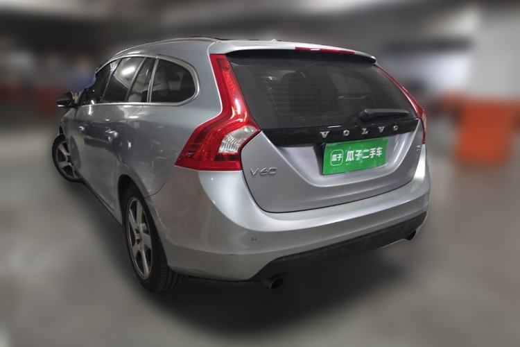 Used Volvo V60 2013 T5 Zhiya Edition Rear Left 45 Deg