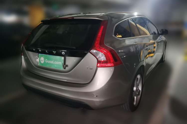 Used Volvo V60 2013 T5 Comfort Edition Rear Right 45 Deg