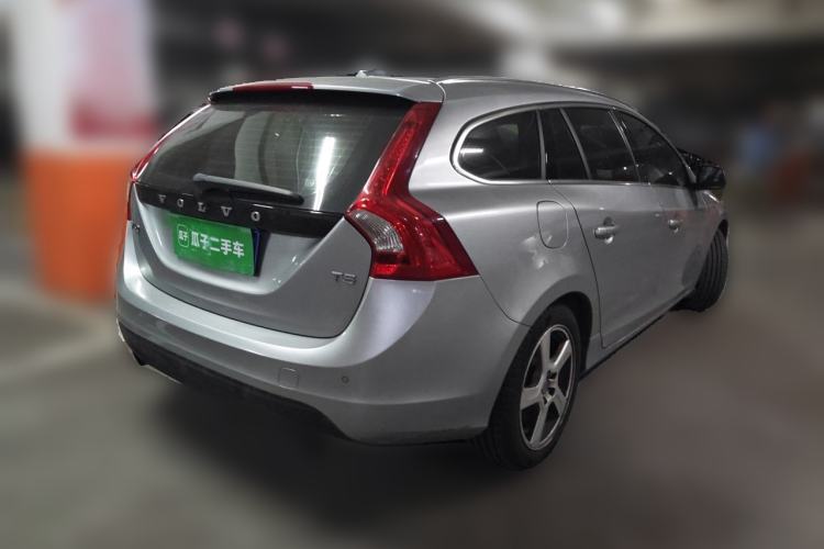 Used Volvo V60 2013 T5 Zhiya Edition Rear Right 45 Deg