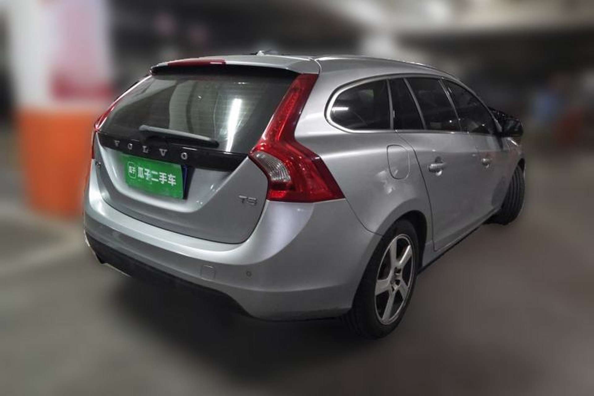 Used Volvo V60 2013 T5 Zhiya Edition Rear Right 45 Deg