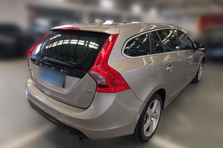Used Volvo V60 2013 T5 Zhiya Edition Rear Right 45 Deg