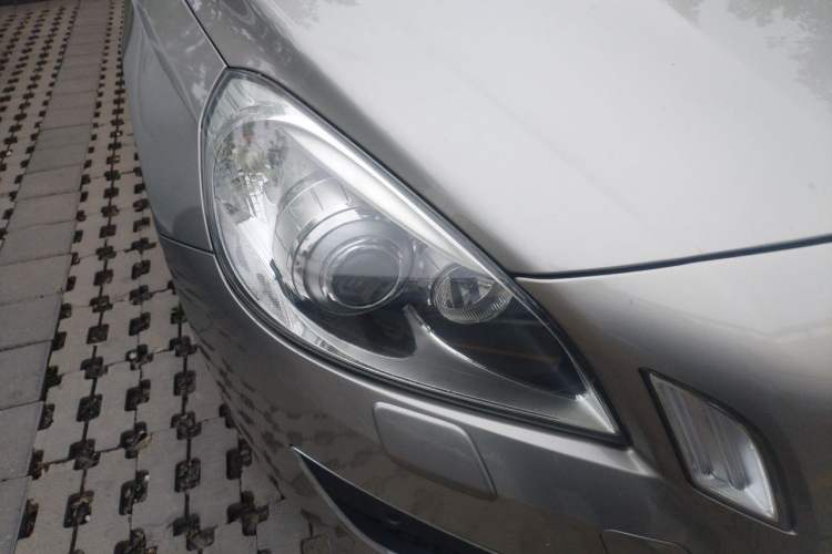 Used Volvo V60 2013 T5 Smart Edition Right Front Headlight
