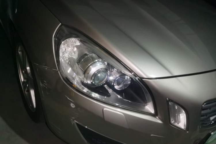 Used Volvo V60 2013 T5 Comfort Edition Right Front Headlight